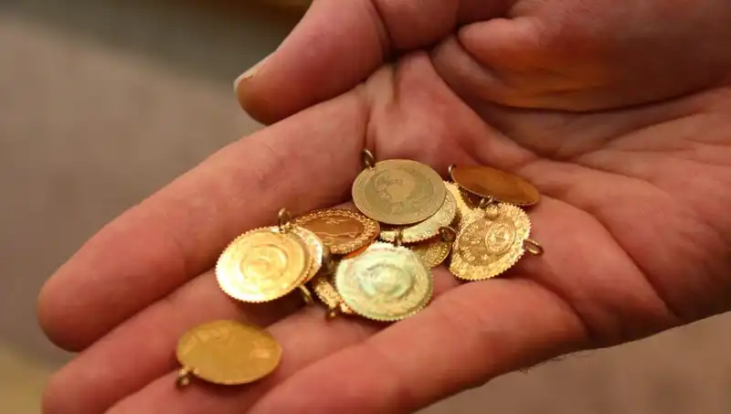 Bugün Altın Fiyatları Ne Kadar? İşte 30 Nisan Canlı Veriler!
