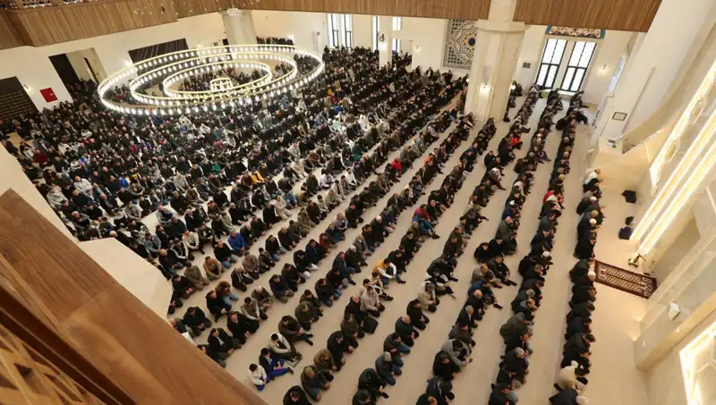 Cuma Namazı Saatleri 4 Nisan 2025: İstanbul, Ankara, İzmir ve Tüm İllerdeki Zamanlar