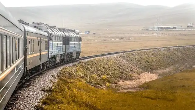 Pensilvanya'da Feci Tren Kazası: Raylar Üzerindeki Üç Kişi Hayatını Kaybetti