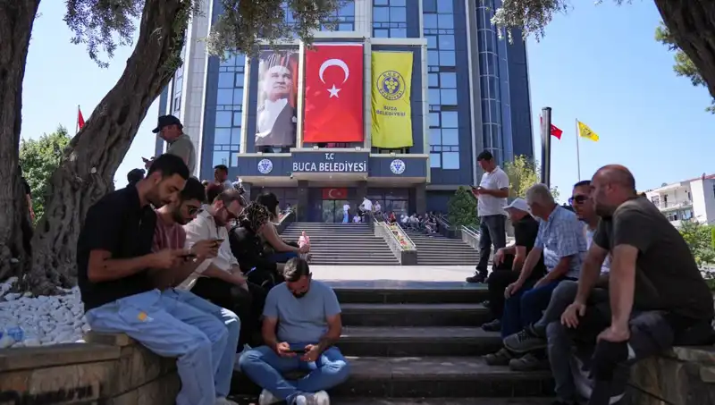 Ücretlerini Alamayan İşçiler, Eylemde Birleşerek Haklarını Aradı