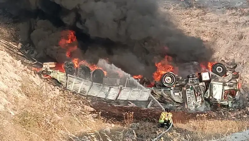 Şarampole Devrilen Araç Alev Alev Yandı: Olayın Detayları Ortaya Çıktı