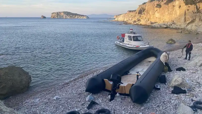 İzmir'de Düzensiz Göçmen Operasyonu: 38 Kişi Yakalandı!