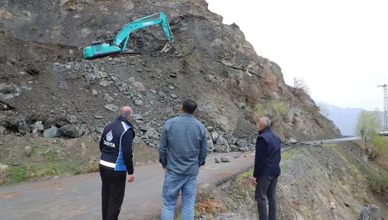 Hakkari'de Kaya Düşmelerine Karşı Cinsiyet Eşitliği İçeren Yeni Çalışma