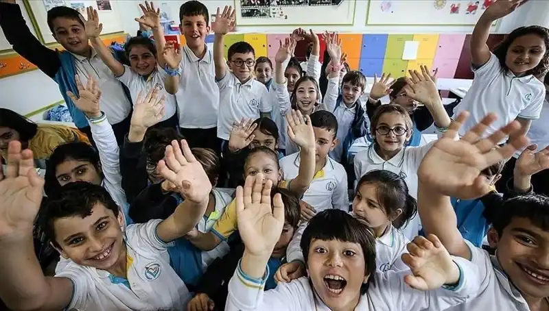 9 Günlük Bayram Tatilinin Ardından Okullarda Zil Yeniden Çalıyor