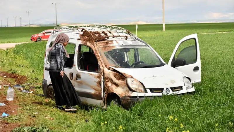 İki Otomobil Çarpıştı: 10 Yaralı, 6'sı Çocuk Olmak Üzere