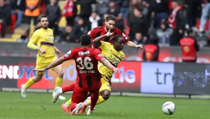 Milli Ara Sonunda Bitti: Süper Lig Heyecanı Geri Döndü!