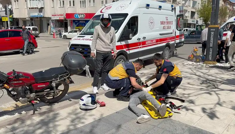 Aksaray'da Motosiklet Kazası: İki Kişi Yaralandı!