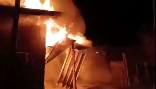 Karabük'te Yangın Faciası: İki Ev Alevlere Teslim Oldu