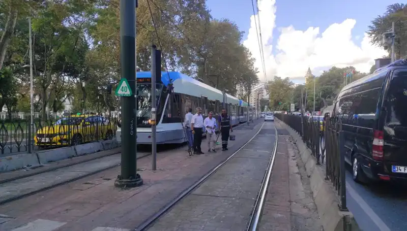 Beyoğlu’nda Tramvay Kazası: Yayaya Çarpmanın Detayları ve Sonrası