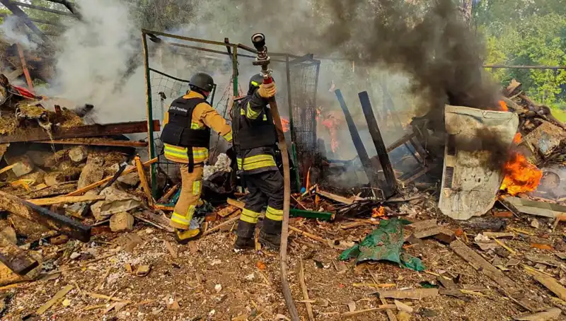 Ukrayna'da Rusya'nın Vurduğu Otobüs Kazasında 9 Kişi Hayatını Kaybetti
