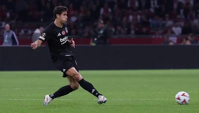Beşiktaş’ta Derbi Öncesi Stoper Hattında Kötü Gelişmeler