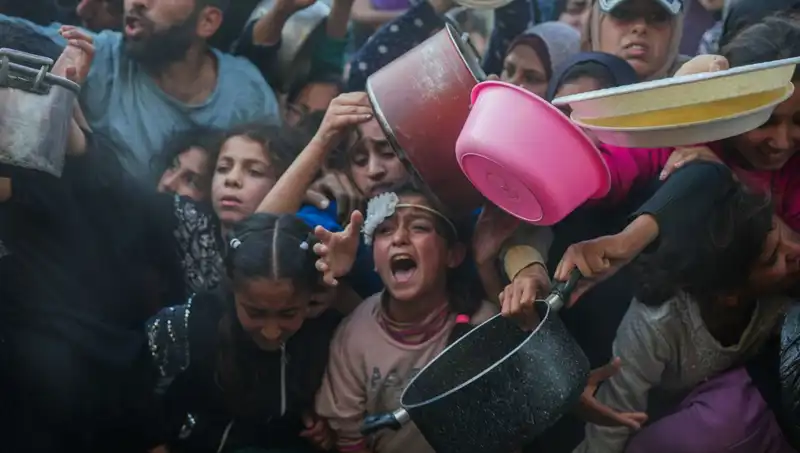Gazze'de Açlık Krizi Derinleşiyor: Un Stokları Tükenmek Üzere