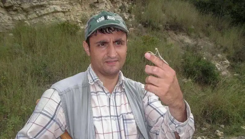 Yeni Böcek Türüne Eşinin Adını Veren Bilim Adamı Tartışmalara Yol Açtı