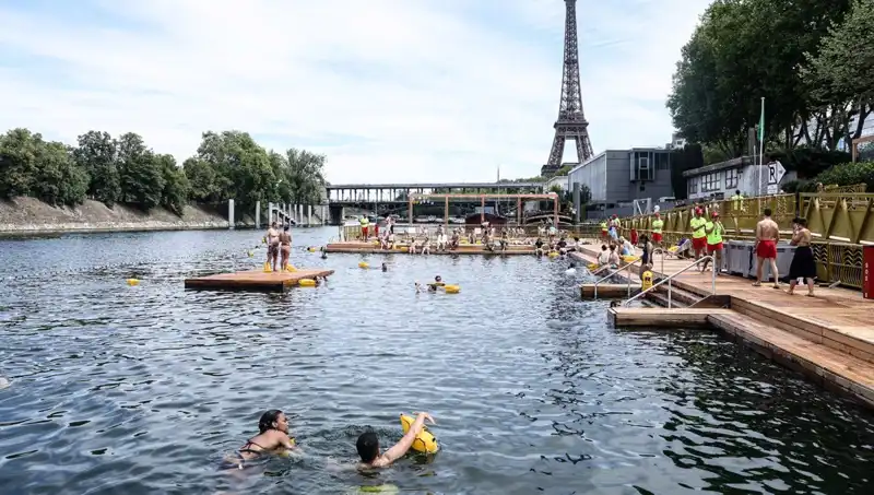 102 Yıl Aradan Sonra Seine Nehri'nde Yüzme Keyfi Başlıyor