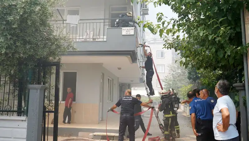 Tartışma Faciası: Arkadaşının Dairelerini Ateşe Veren Genç