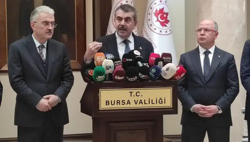Bakan Tekin, Protestolara Katılan Çalışanlar İçin Yaptırım Uyarısında Bulundu