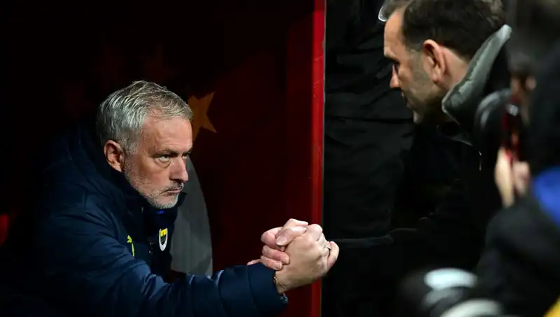 Derbi Günü Geldi: Mourinho ve Okan Buruk 3. Kez Kapışıyor!