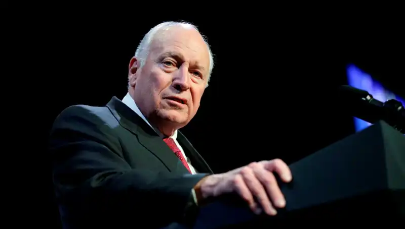 Irak Savaşının Mimarı Dick Cheney 84 Yaşında Hayatını Kaybetti