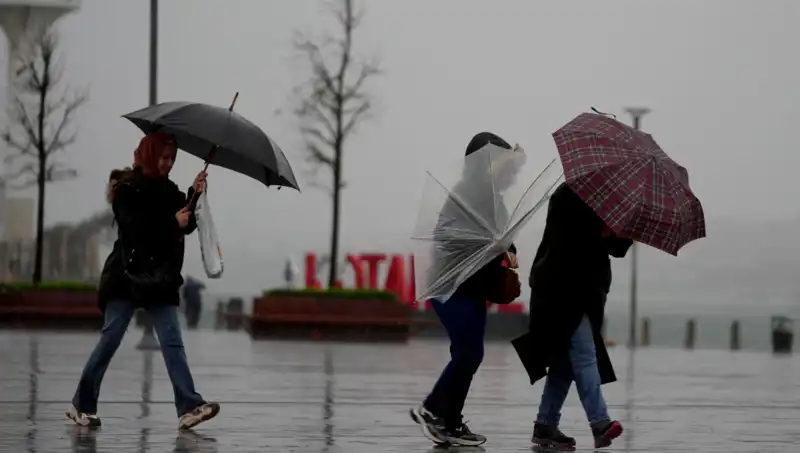 İstanbul'da Yarın Kuvvetli Sağanak Yağmur Bekleniyor!