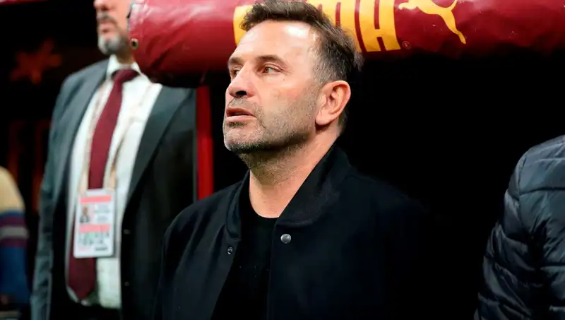 Galatasaray'da Okan Buruk'un Şaşırtan Tek Değişikliği Nedir?