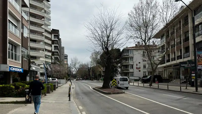 Kadıköy'de Sürekli Kaza Olan Cadde: Tehlike Çanları Çalıyor!