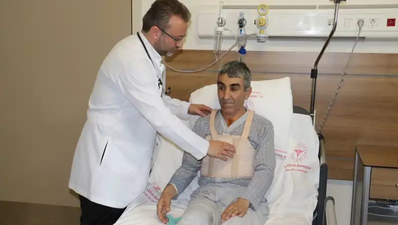 6 Ayda İki Defa Aort Damarı Yırtılan Hastanın Zorlu Ameliyat Süreci