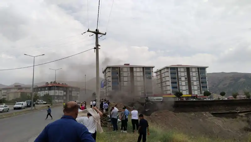 Bitlis'te Doğalgaz Hattında Patlama: Halkta Korku ve Panik Anları Yaşandı
