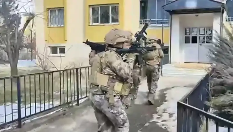 Bingöl'de DAEŞ Operasyonunda 3 Şüpheli Yakalandı, Tutuklandı