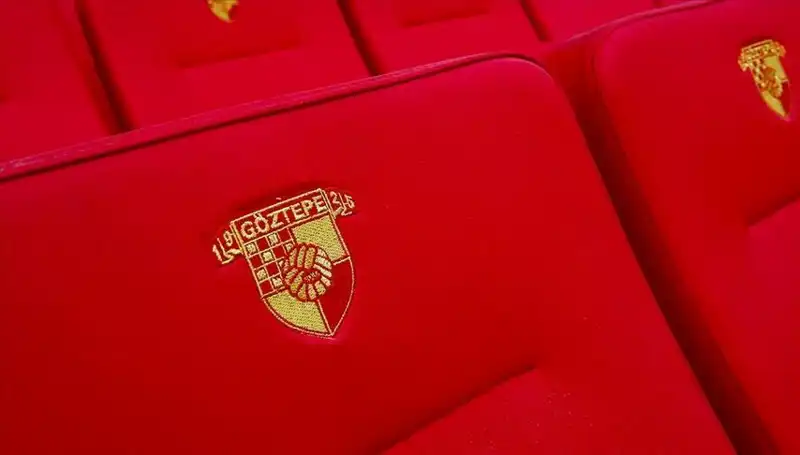 Göztepe, Yıldız Forvet Junior Olaitan ile Anlaştı: Taraftarları Heyecanlandıran Transfer