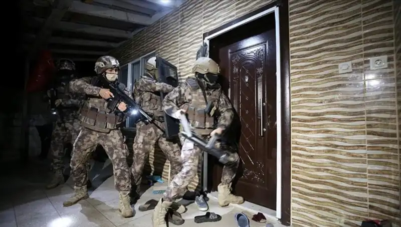6 Suç Örgütüne Ağır Darbe: 158 Şüpheli Gözaltında