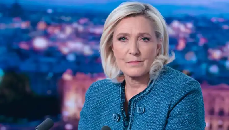 Fransız Seçmenlerin Yüzde 60'ı Le Pen'in Siyaset Yasağını Destekliyor