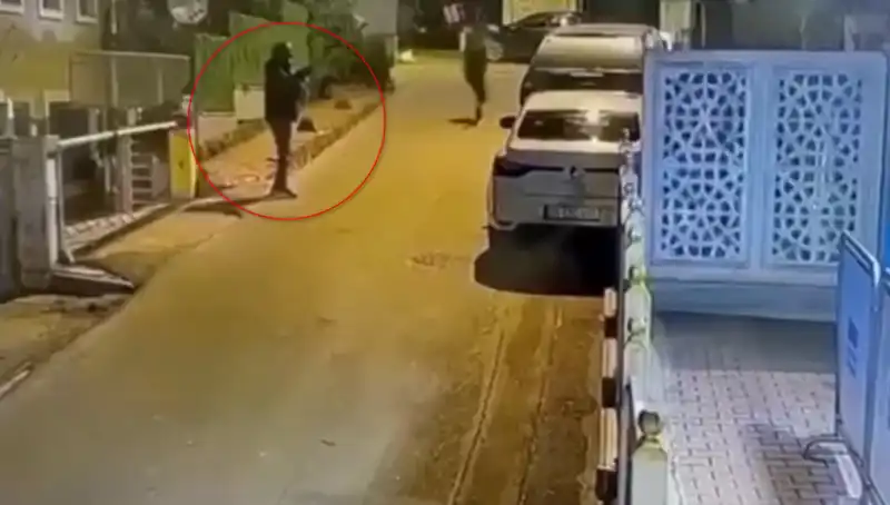 Irak Başkonsolosluğu'na Yönelik Saldırı Anı Kameralara Yansıdı