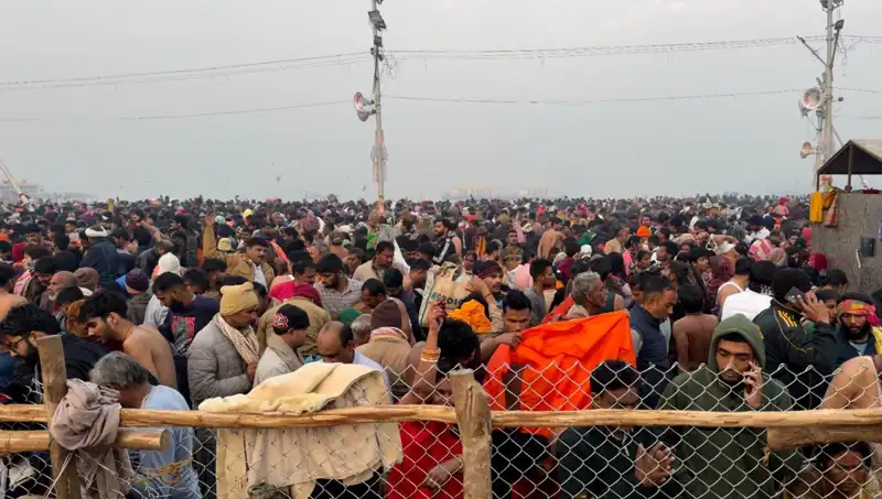 Hindistan'daki Dini Festivalde İzdiham: Can kaybı 6’ya Yükseldi