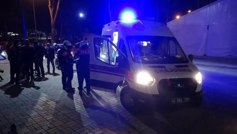 Parkta Silahlı Kavga: İki Grup Arasında Kanlı Çatışma Yaşandı