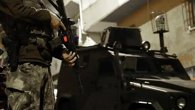 Türkiye'de 18 İlde DAEŞ Operasyonu: 39 Şüpheli Gözaltında