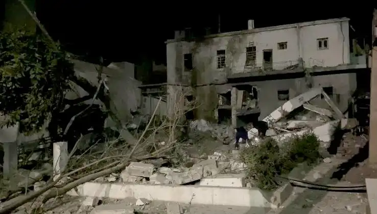 İsrail'in Hastane Vurması: Acil Servis Yıkıldı, Hayatlar Tehlikede!