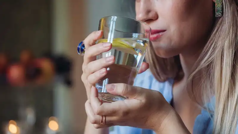 Aç Karnına 1 Litre Su İçmenin Bilinmeyen Faydaları!