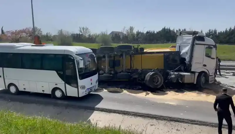 Büyükçekmece TEM Otoyolu'nda Kaza: 3 Saat Kapalı Kaldı, Kuyruklar Kilometreleri Buldu