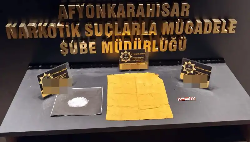 Afyonkarahisar’da Uyuşturucu Operasyonu: Üç Kişi Tutuklandı