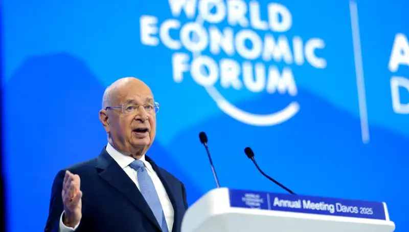 Davos’un Kurucusu Klaus Schwab, Şaşırtan Bir Kararla İstifa Etti