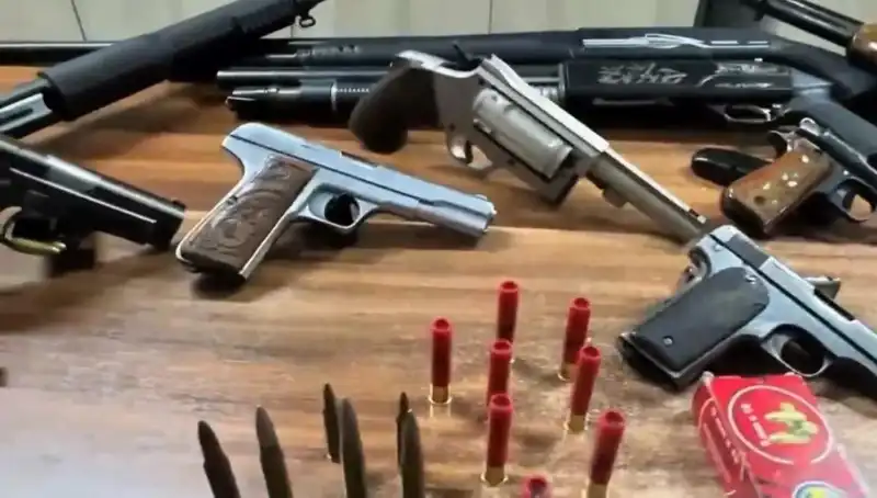 İzmir’de Yasa Dışı Silah Ticareti Operasyonu: 1 Kişi Tutuklandı!