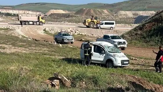 Mardin'de Trafik Kazası: Dört Kişi Yaralandı, Detaylar Şaşırtıyor