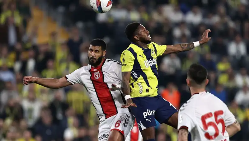 Uyum Bozuldu: Fenerbahçe'nin Sistem İflası ve Ünlü Yazarların Değerlendirmesi