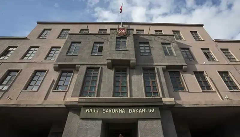 Yunan Askerlerinin Hakaretine TSK'dan Sert Yanıt: "Böyle Davranışlar Göremezsiniz!"
