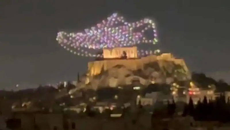 Akropolise Drone ile Yapılan Reklam Uygulaması İçin Soruşturma Başlatıldı